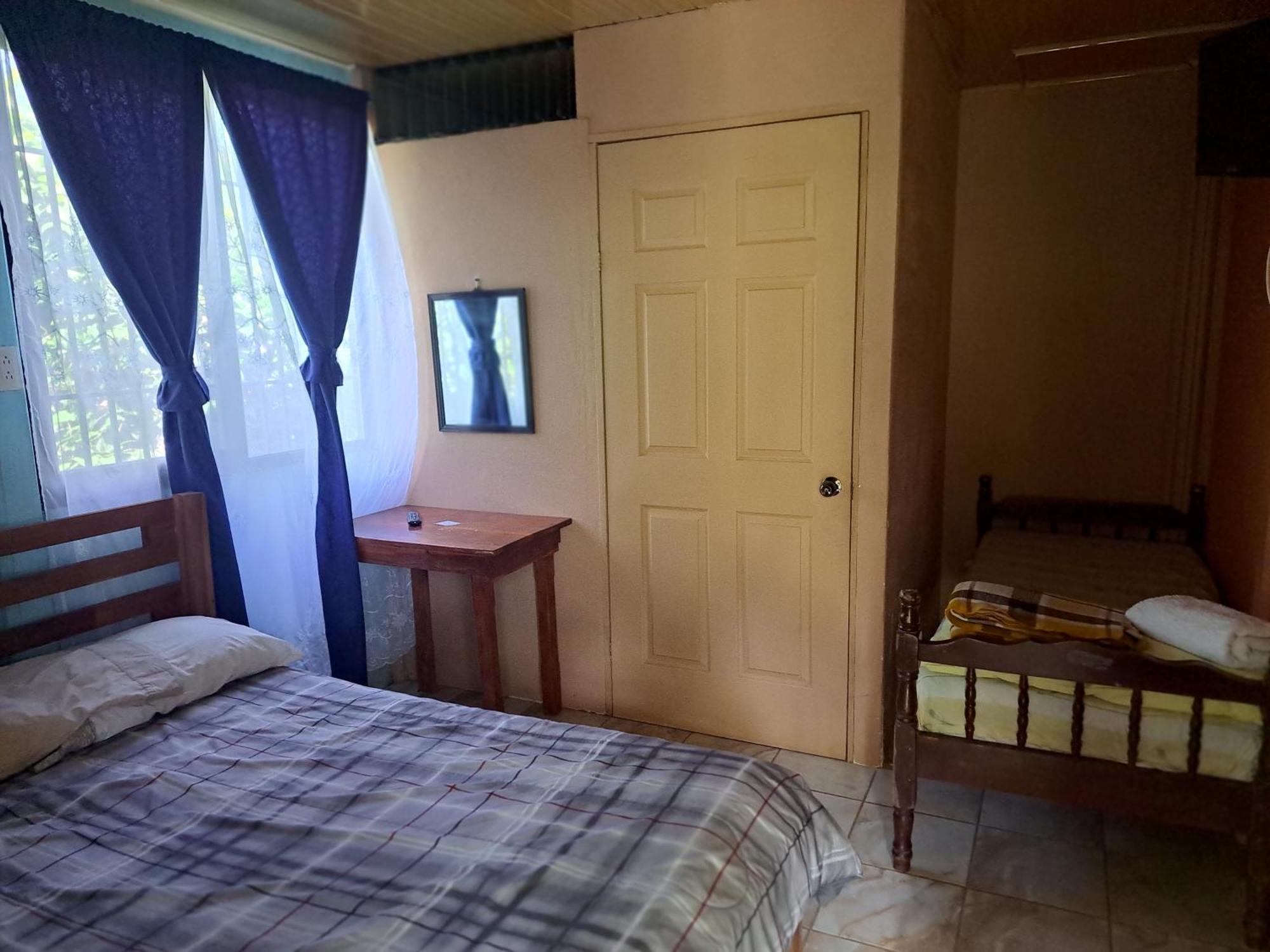 Hospedaje Luis & Ana Pejibaye Pokój zdjęcie